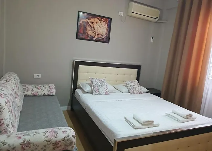 Alvin & Szálloda 2*