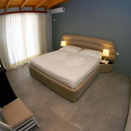 Otel Alvin &