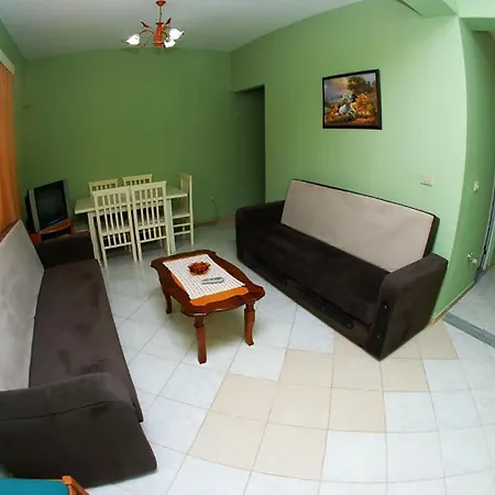 Otel Alvin & Saranda