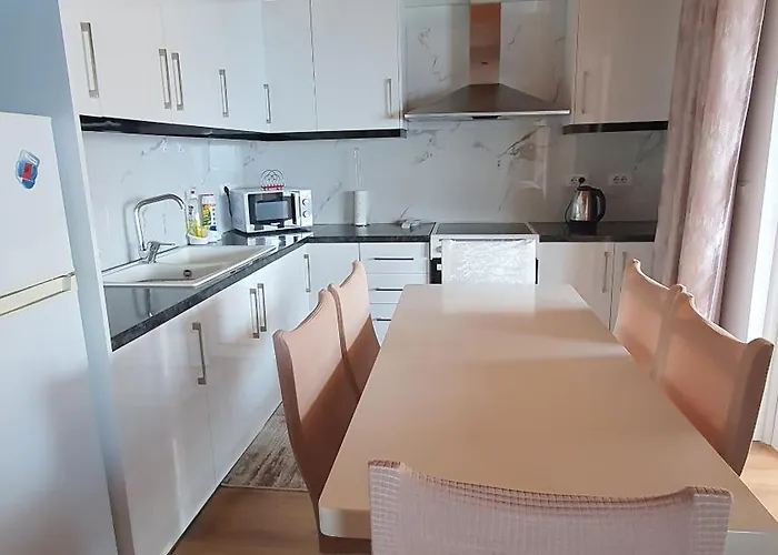 Alvin & 酒店 Sarandë